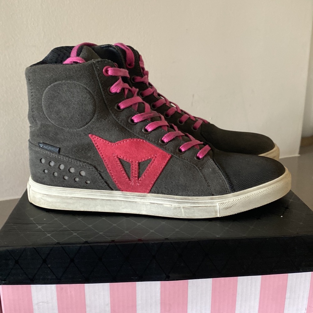 Women’s Motorcycle Shoes